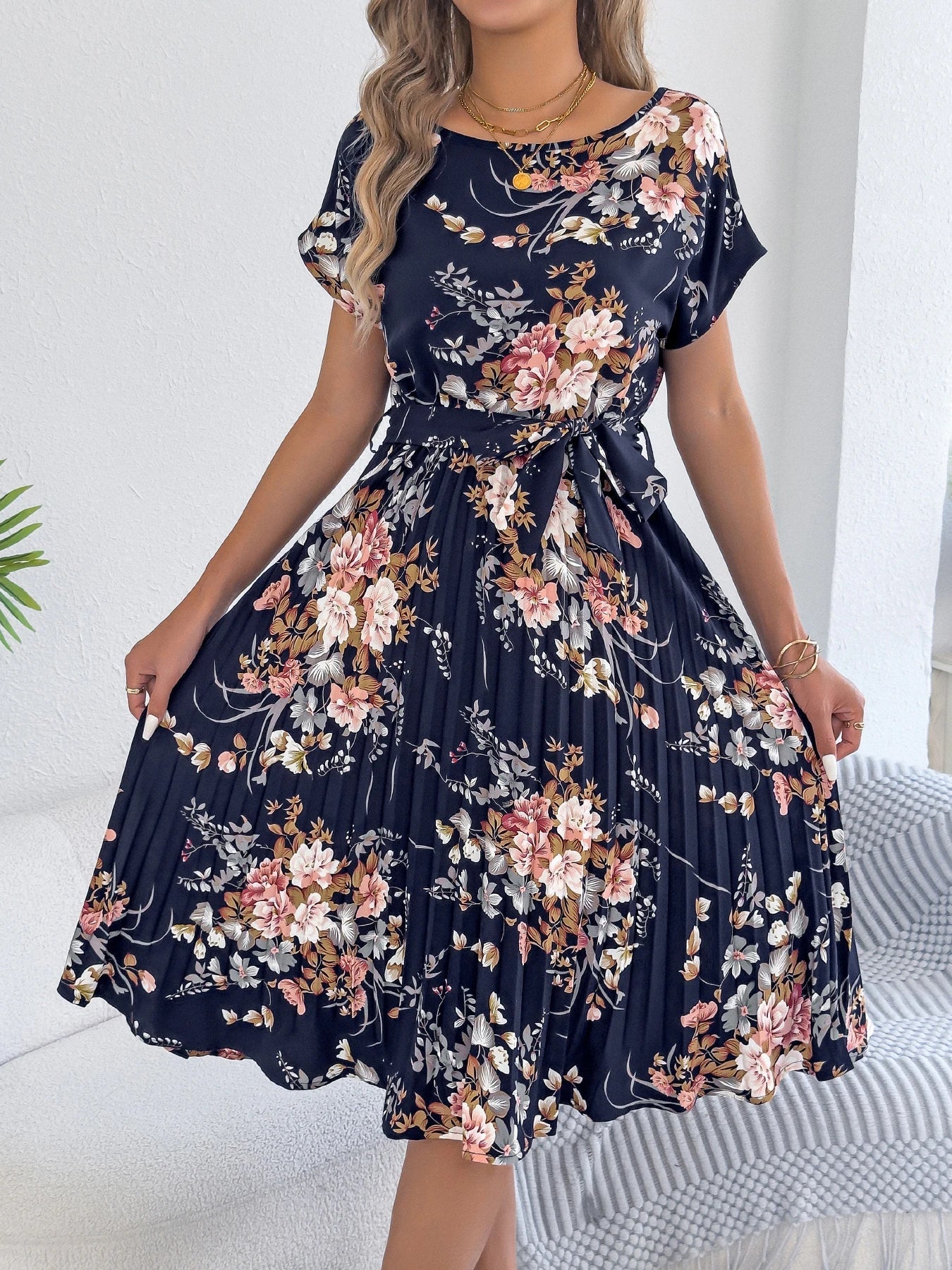 Vestido Plissado Midi Floral
